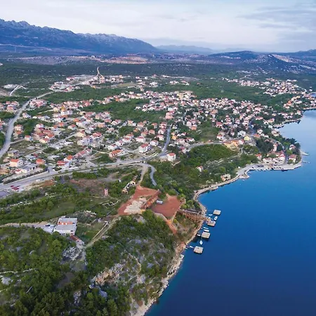 Stunning In Apartment Maslenica